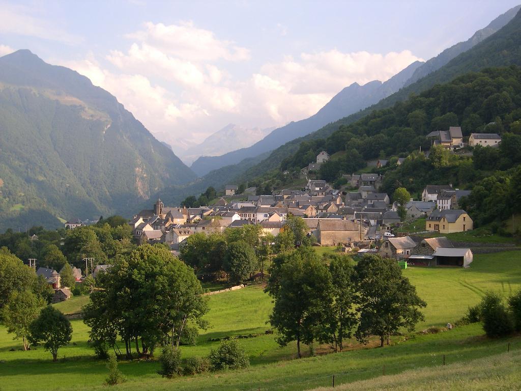 Gite La Maisonnee Sazos ภายนอก รูปภาพ