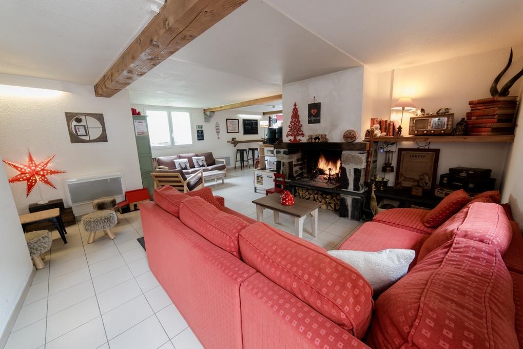 Gite La Maisonnee Sazos ภายนอก รูปภาพ