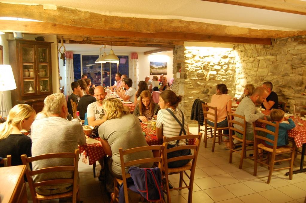 Gite La Maisonnee Sazos ภายนอก รูปภาพ